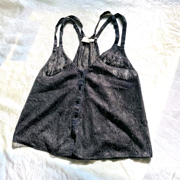 ❤️🔥2/$13❤️🔥 Sheer black lace button-up tank top vest - Picture 2 of 11